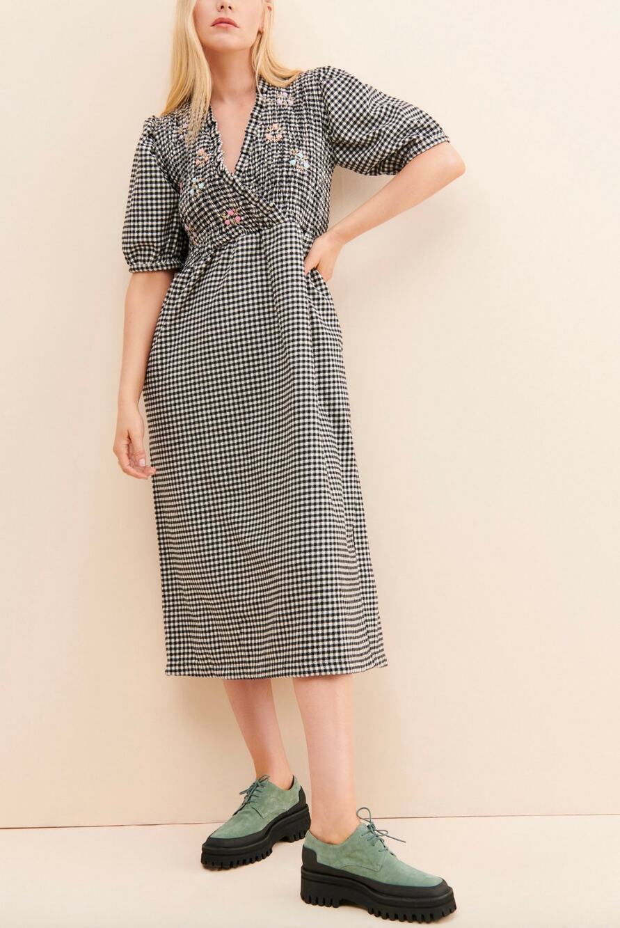 Tach Clothing Anthropologie Adelfa Smocked Midi Dress S Gingham Embroidered